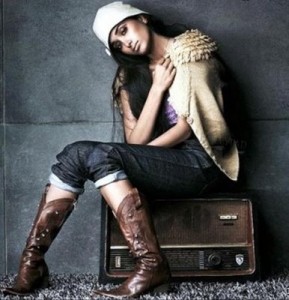 40015xcitefun-03424-jiah-khan-sizzling-wrangler-jeans-photoshoot-728-122-842lo1