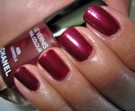 chanel-venice-fall-2009-499-gondola-le-vernis-nail-colour1