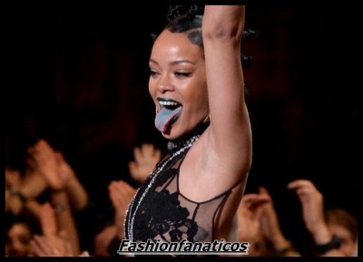 Rihanna triunfa en los I Heart Radio Music Awards 