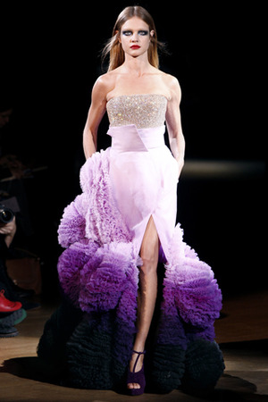 givenchy-spring-2010-couture-ombre-gown-profile
