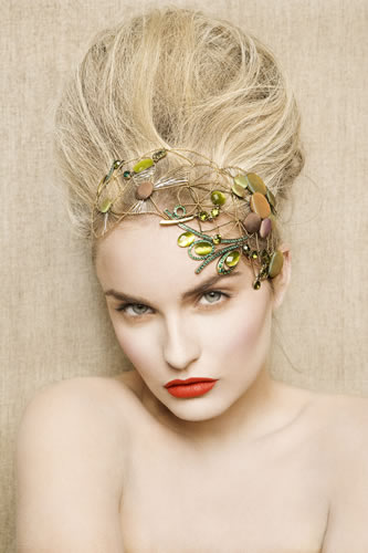 Tocados para grandes ocasiones: Monic Accesories