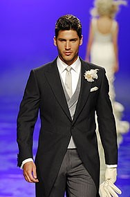 victoriolucchino-gaudi-novias-2010