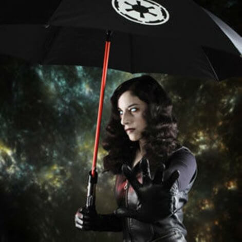 ¡Al mal tiempo, buen paraguas!