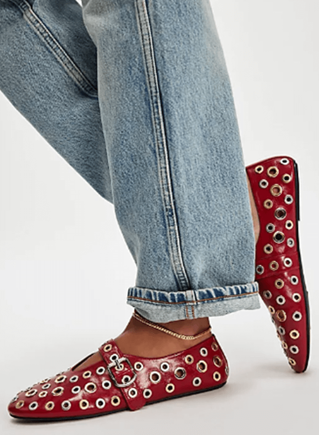 La tendencia de zapatos planos más elegante de la temporada