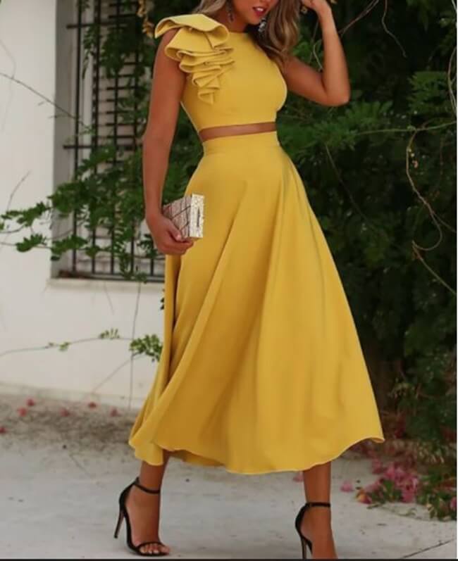 Lorde pone de moda las Prendas de Color Amarillo Solar