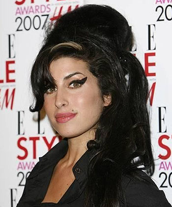 Adiós a una Pin Up de estilo descuidado: Amy Winehouse