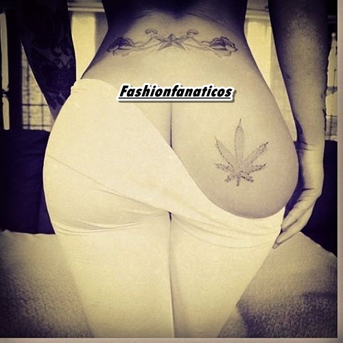 Rihanna muestra su nuevo tatuaje